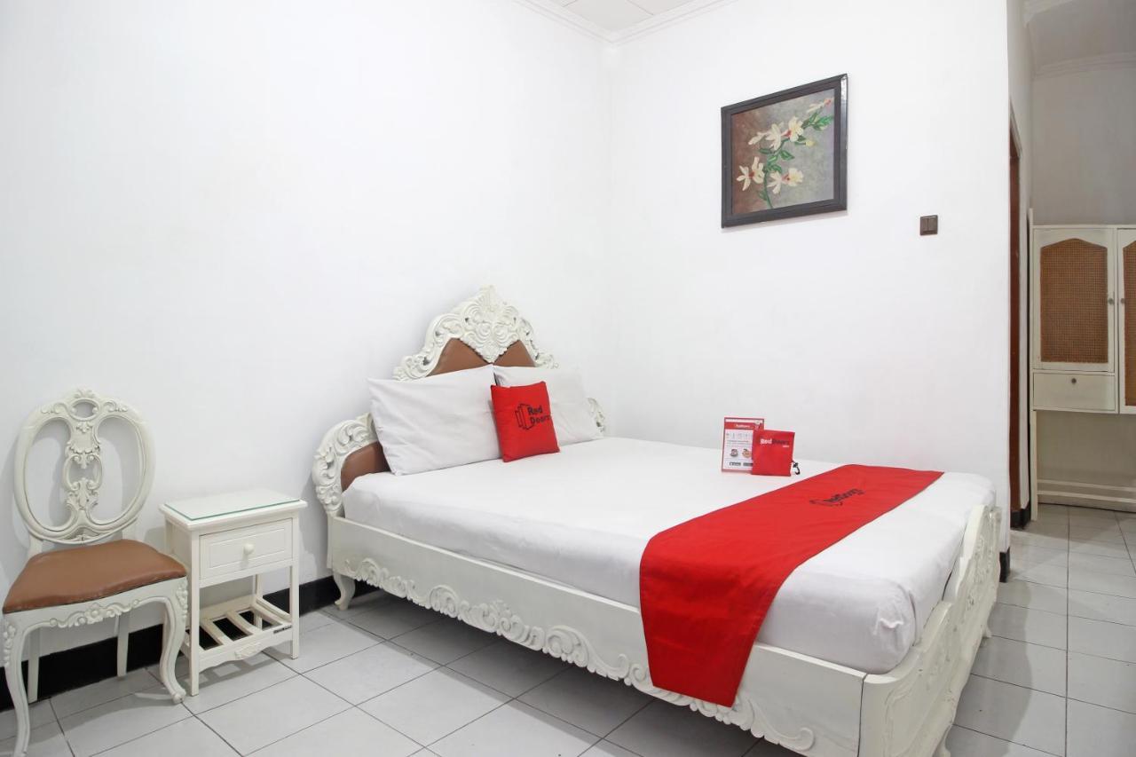 Reddoorz Plus @ Taman Siswa 3 Джок'якарта Екстер'єр фото