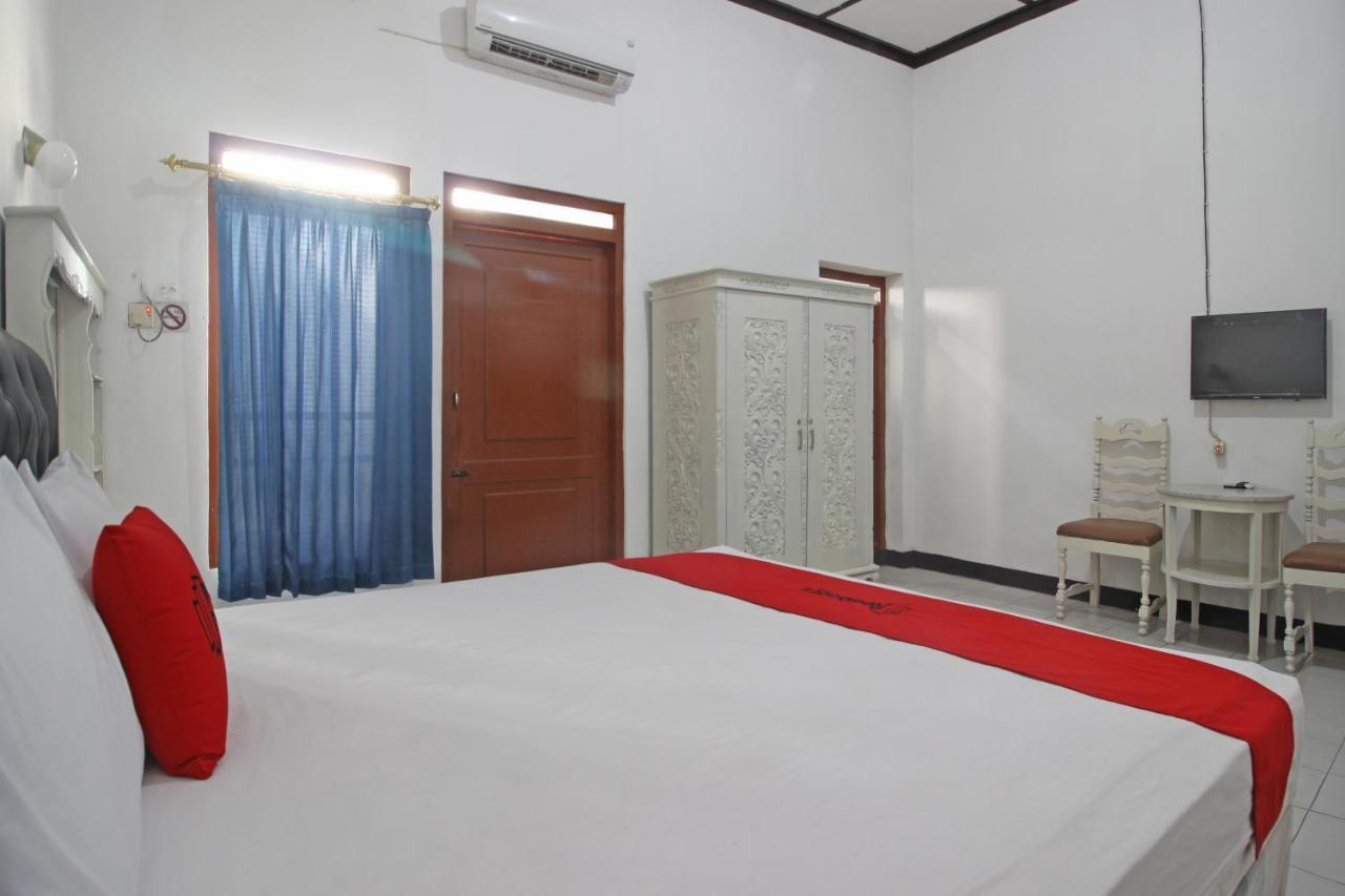 Reddoorz Plus @ Taman Siswa 3 Джок'якарта Екстер'єр фото
