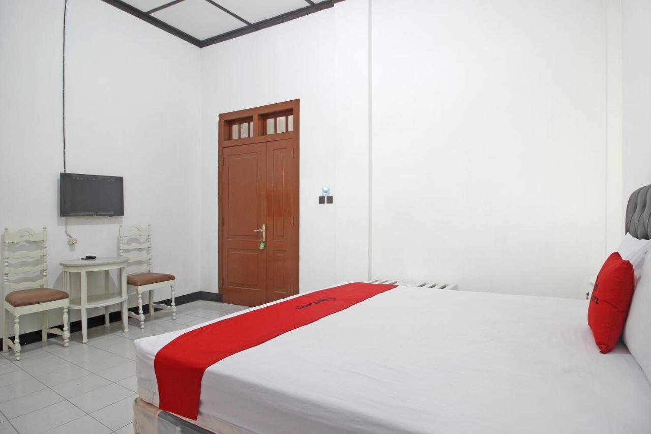 Reddoorz Plus @ Taman Siswa 3 Джок'якарта Екстер'єр фото